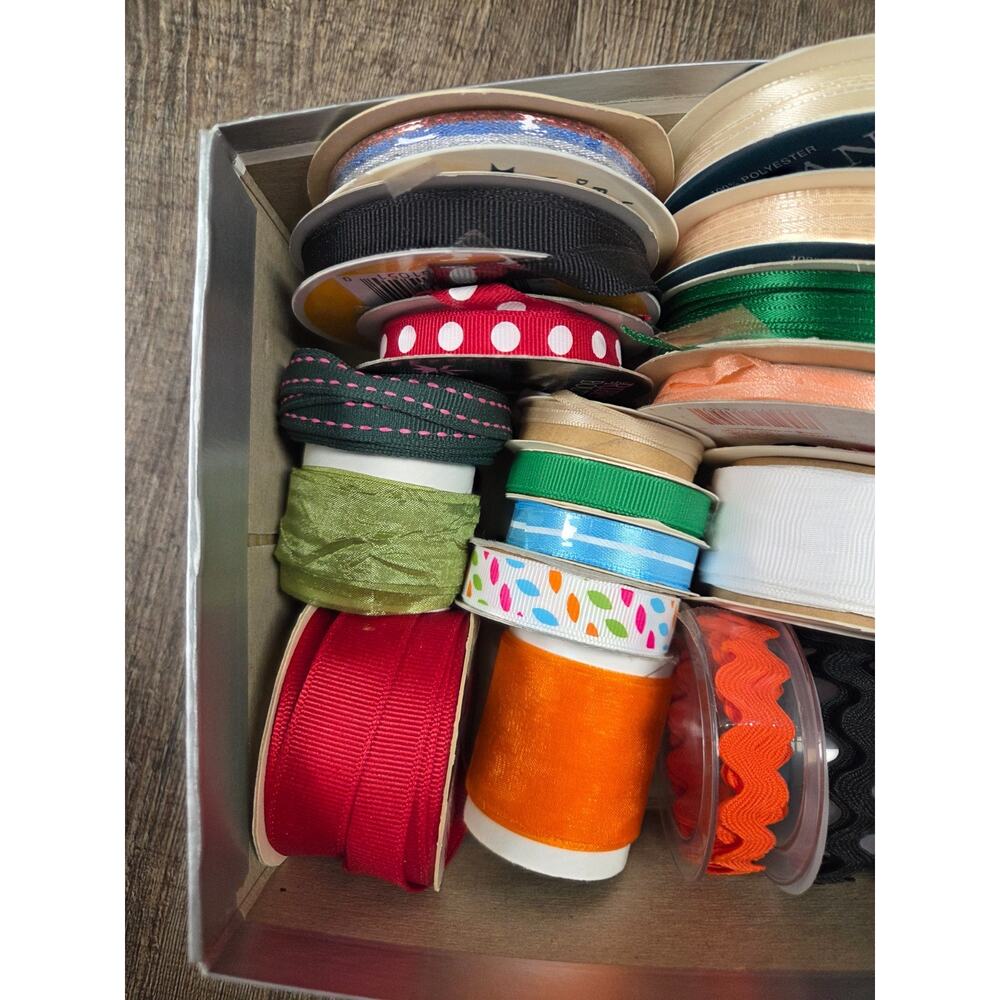 Scrapbook Crafting Border Embellishments Ribbon Ric Rac Mixed Trim Huge Lot - Picture 4 of 4